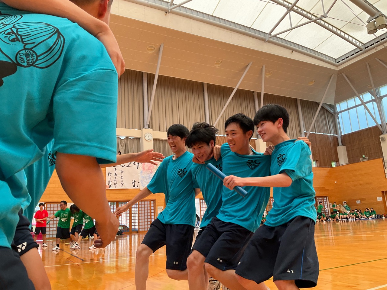 4人五脚リレー